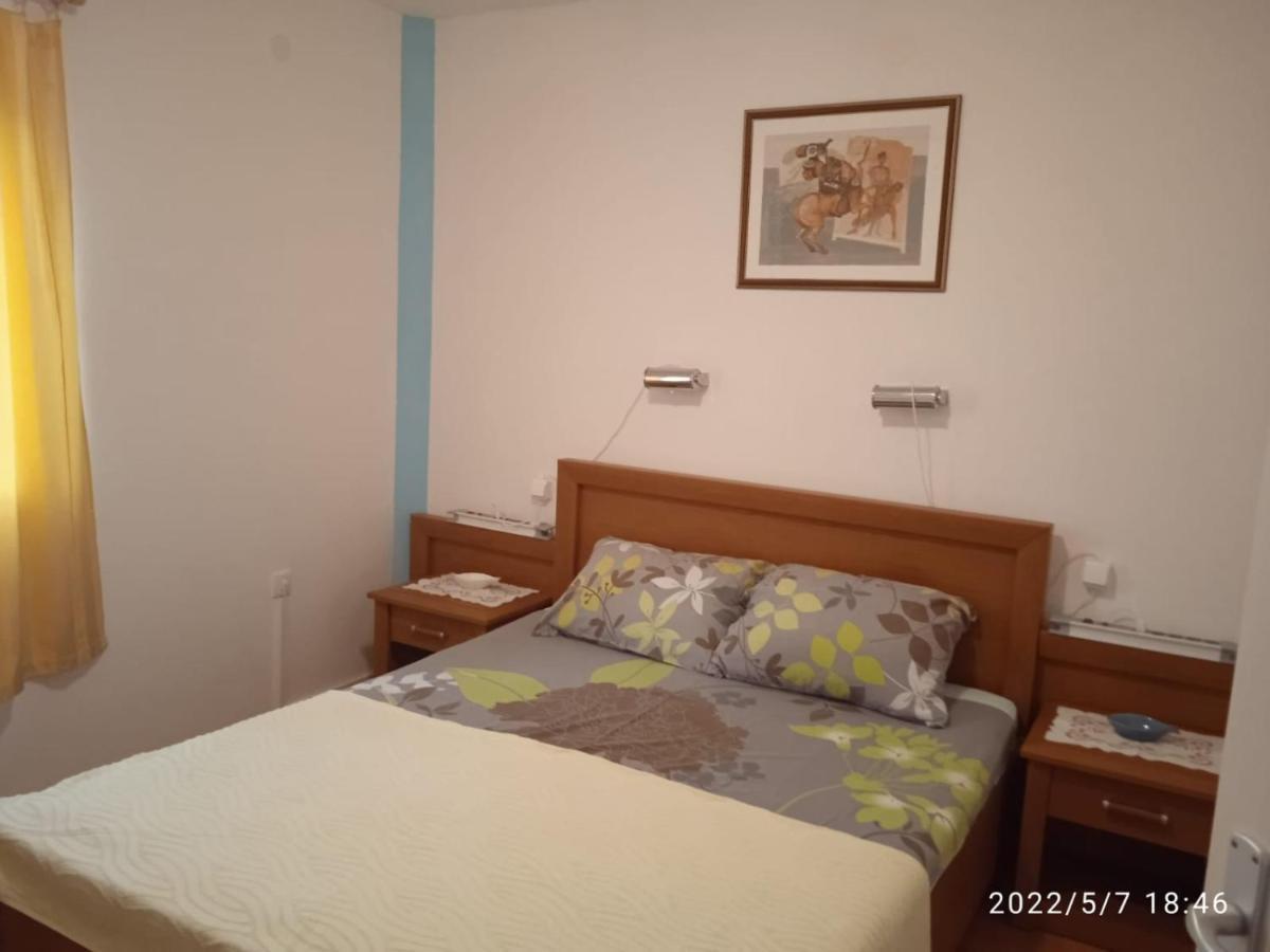 Apartment Ana Stomorska Ngoại thất bức ảnh
