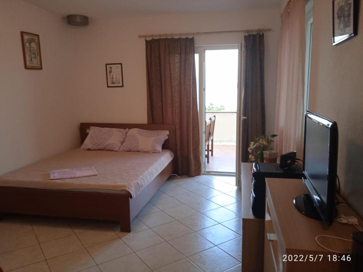 Apartment Ana Stomorska Ngoại thất bức ảnh